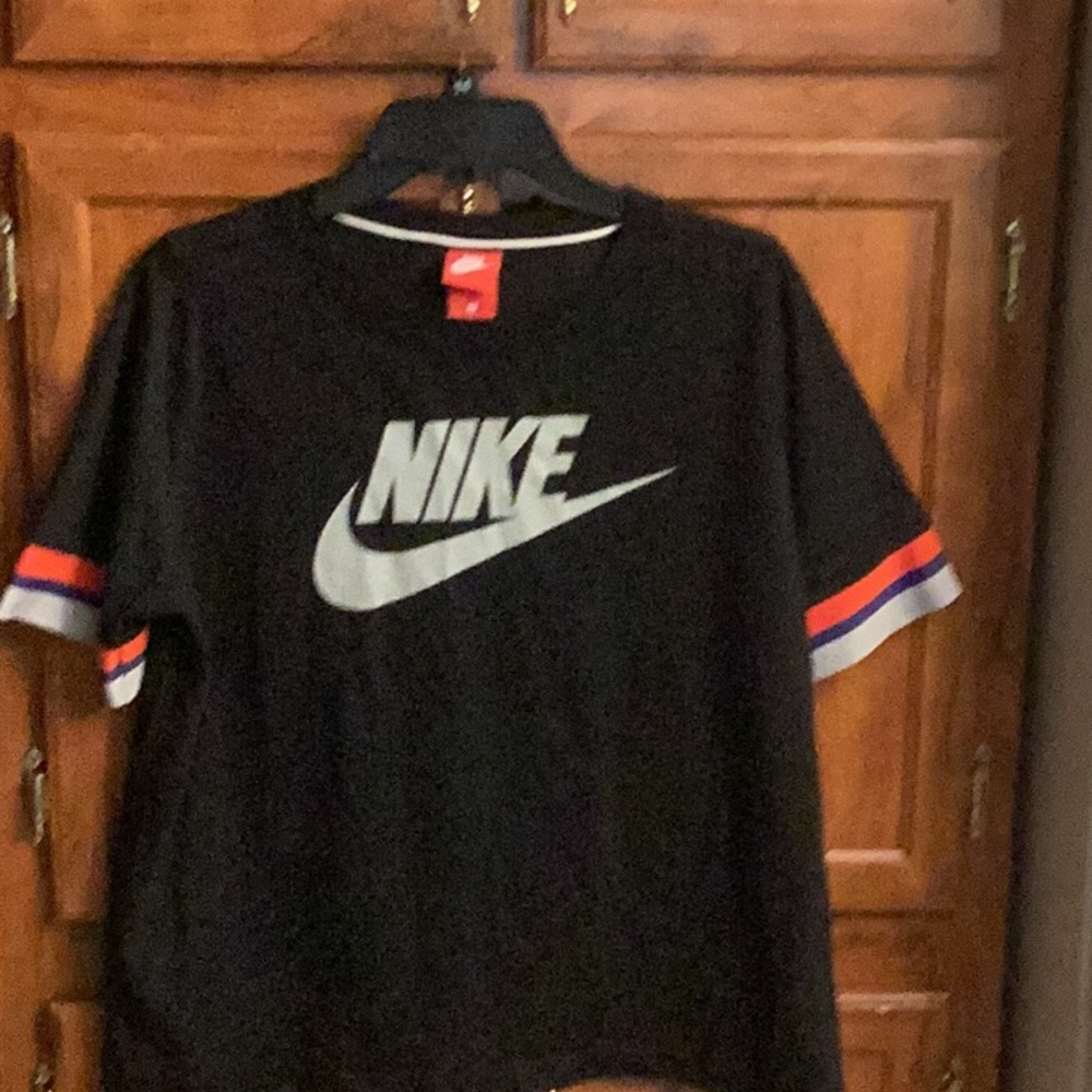 Nike tshirts